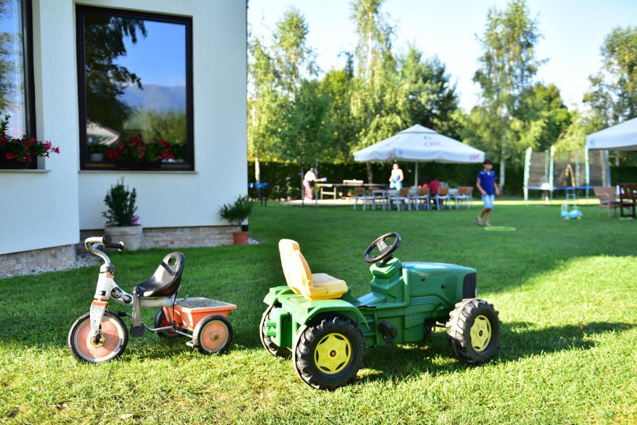 Natura Family Resort Avrig Exterior foto