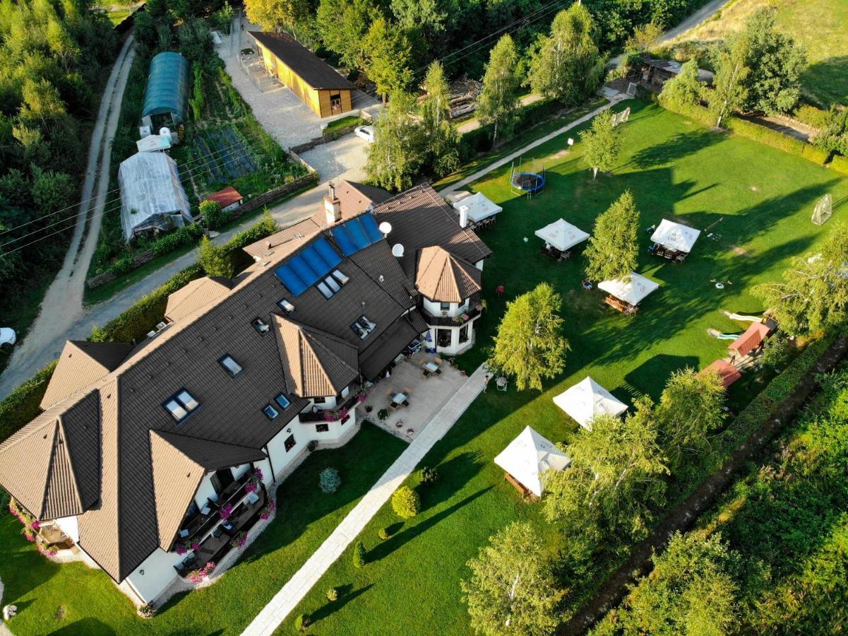Natura Family Resort Avrig Exterior foto