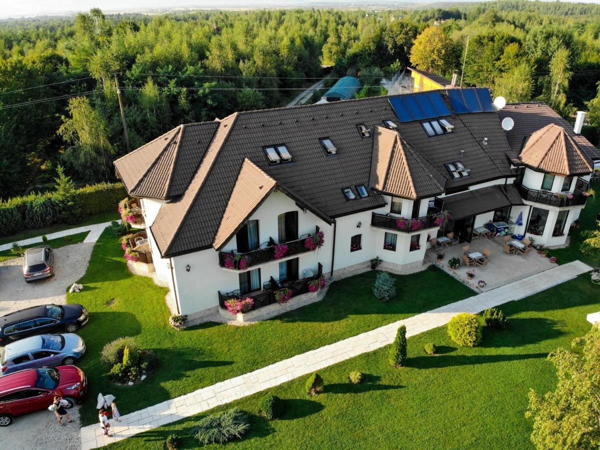Natura Family Resort Avrig Exterior foto