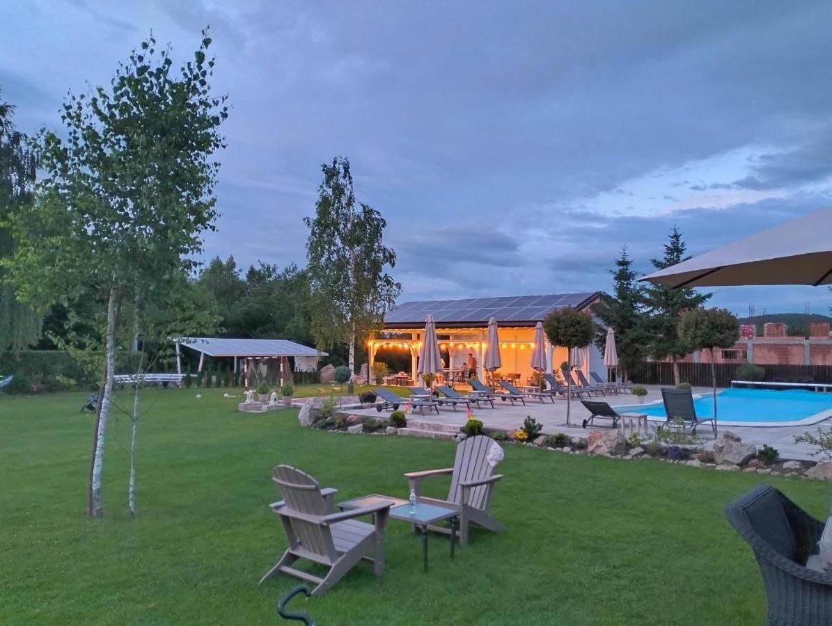 Natura Family Resort Avrig Exterior foto