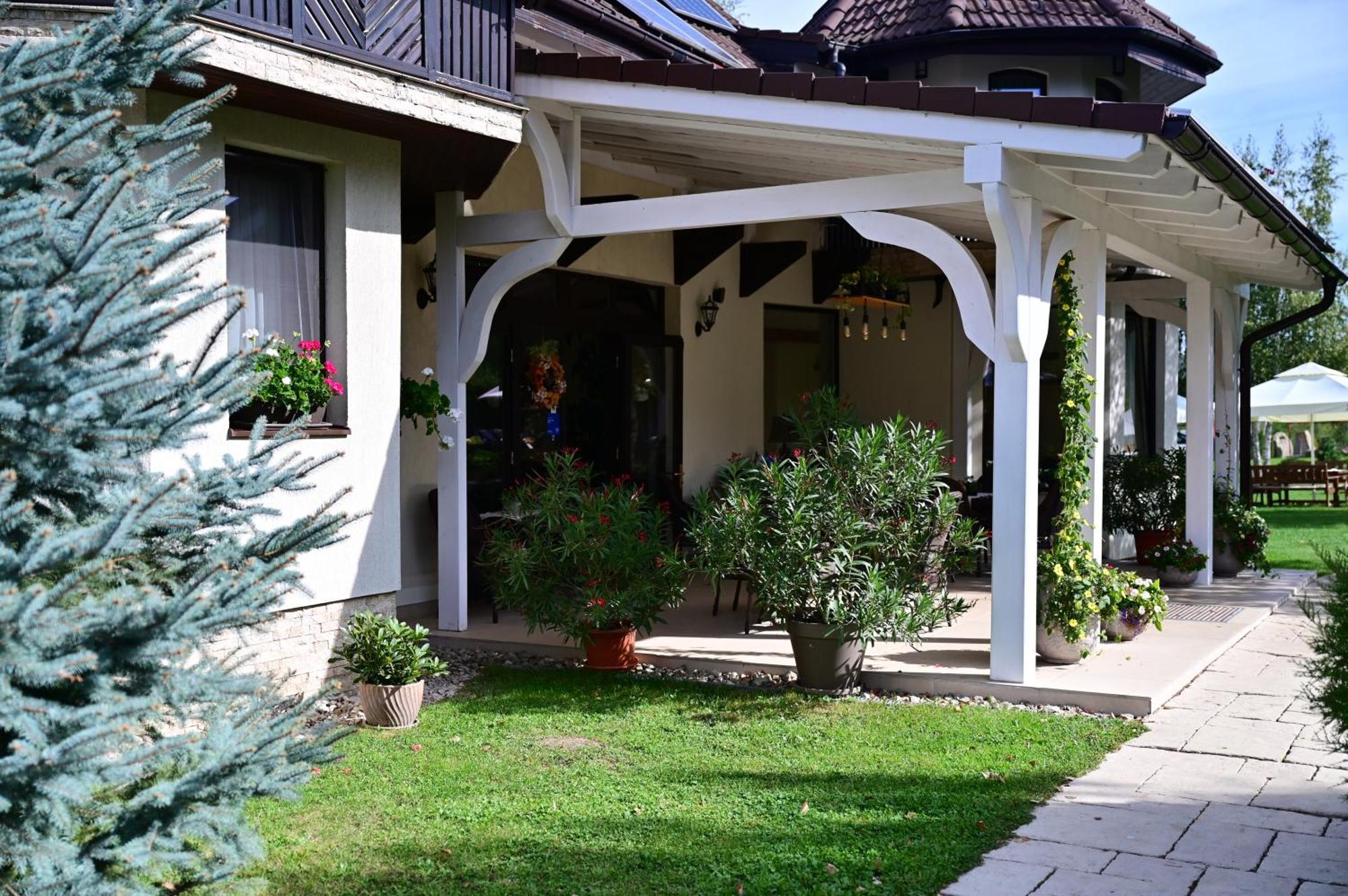 Natura Family Resort Avrig Exterior foto